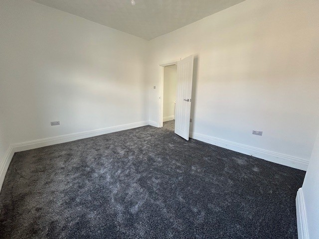 bedroom 1.2