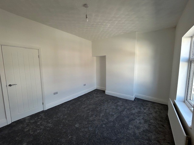 bedroom 1.4